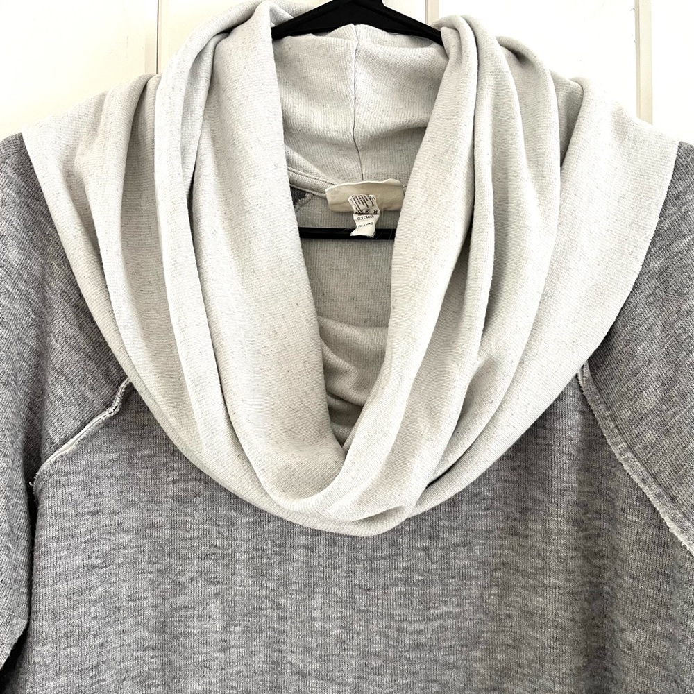 Mjs Swimwear Activewear Gray And Cream Cowl Sweater, Sz View 3